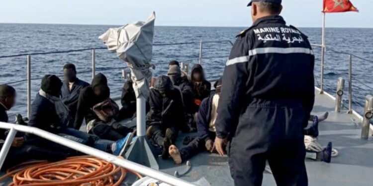 طانطان.. البحرية الملكية تقدم المساعدة لـ 41 مرشحا للهجرة غير النظامية من إفريقيا جنوب الصحراء