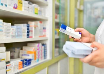 وزارة الصحة تعلن تخفيض أسعار 27 دواءً