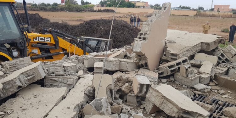 في سابقة من نوعها… هدم بنايات غير مرخصة لرئيس جماعة وبرلماني سابق باشتوكة آيت باها