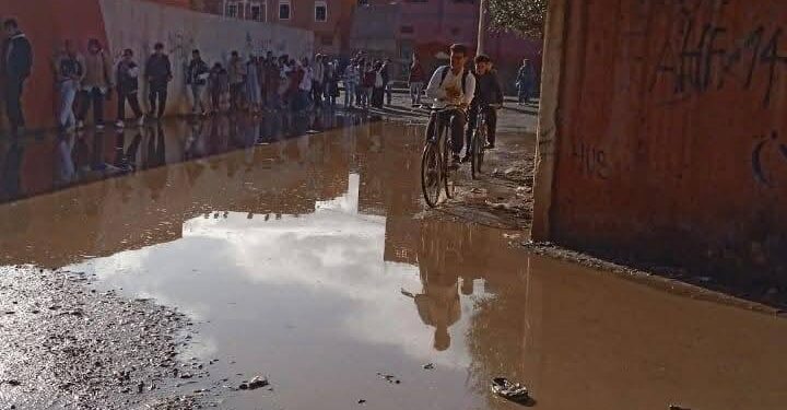 أيت ملول: غياب البنية التحتية يغرق محيط ثانوية الصفاء في الفوضى