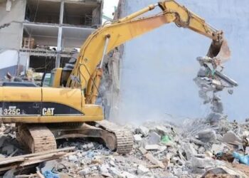 وزارة الداخلية تُوجّه تعليمات صارمة بالتريث في قرارات الهدم