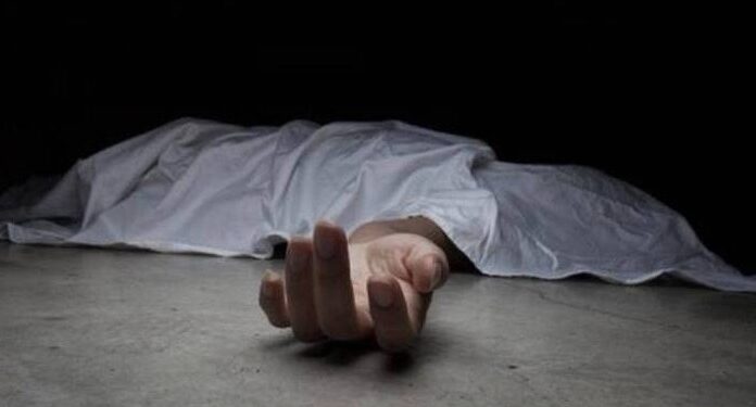 شاب ينهي حياته بآلة حادة في بيوكرى والسلطات تحقق في الحادث