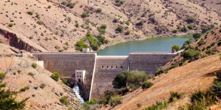 الأمطار تعود إلى سماء المغرب وترفع حقينة السدود أكثر