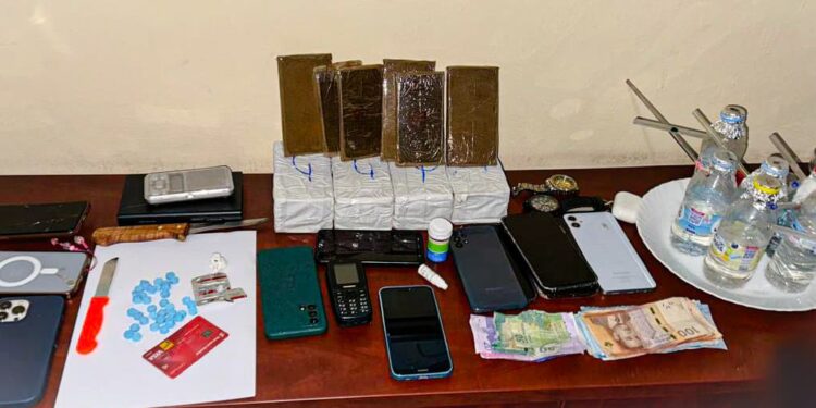 أمن أكادير يطيح بشبكة لترويج مخدر البوفا و الشيرا