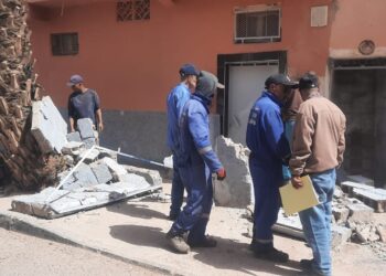 ايت ملول:السلطات المحلية بأزرو تشن حملة لإنهاء فوضى الاحتلال العشوائي للملك العمومي