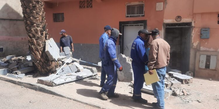 ايت ملول:السلطات المحلية بأزرو تشن حملة لإنهاء فوضى الاحتلال العشوائي للملك العمومي