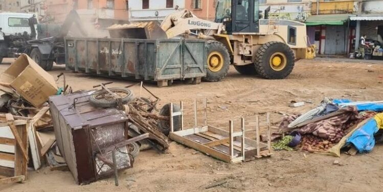 أكادير: حملة واسعة لتحرير الملك العمومي ببنسركاو واستعادة النظام