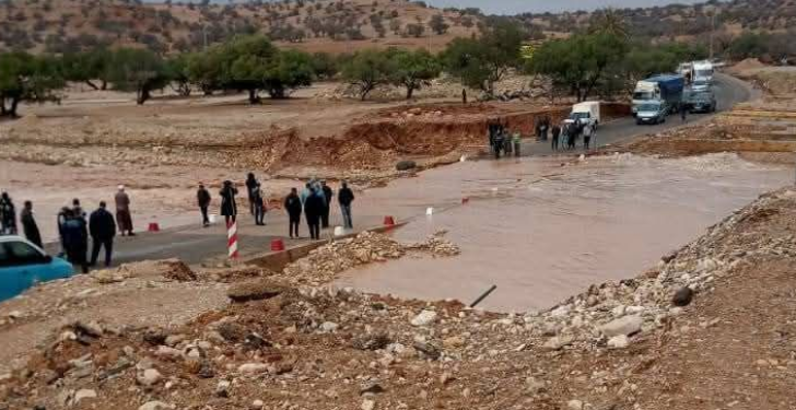 تنغير.. ممرض شاب يساعد سيدة على الولادة وسط السيول عبر توجيه بالفيديو