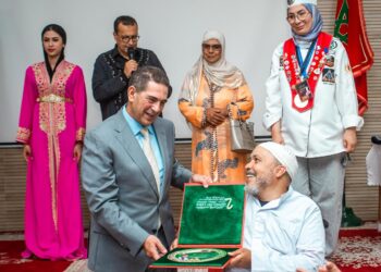 بمناسبة اليوم العالمي لشجرة الأركان، الوالي أمزازي يشرف على حفل توزيع جوائز فن الطبخ بالأركان