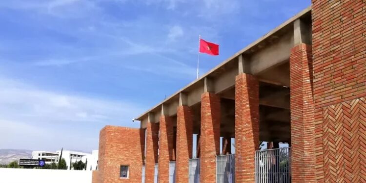 فضيحة “الماستر مقابل المال”: لجنة تفتيش تحل بكلية الحقوق بأكادير