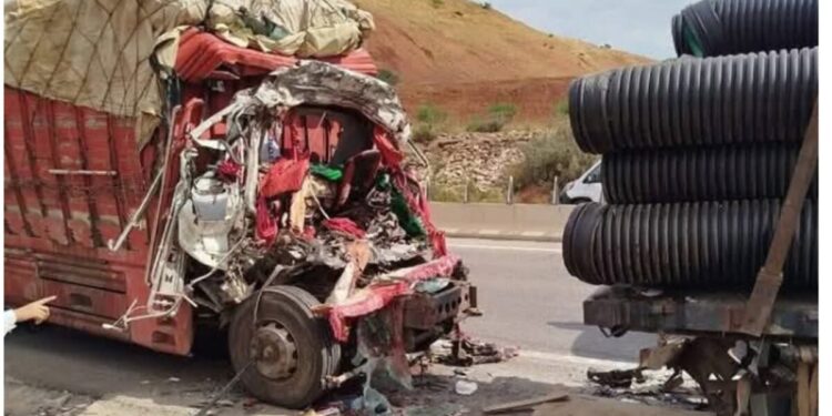 حادثة سير مروعة على الطريق السيار بين مكناس والخميسات تخلف ستة قتلى