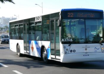 من أولاد تايمة إلى إنزكان.. رحلة تحولت إلى كابوس بسبب اعتداء على حافلة ألزا