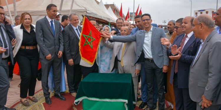 عامل إقليم إنزكان أيت ملول يشرف على إعطاء الانطلاقة الرسمية لتهيئة شارع محمد السادس بأيت ملول