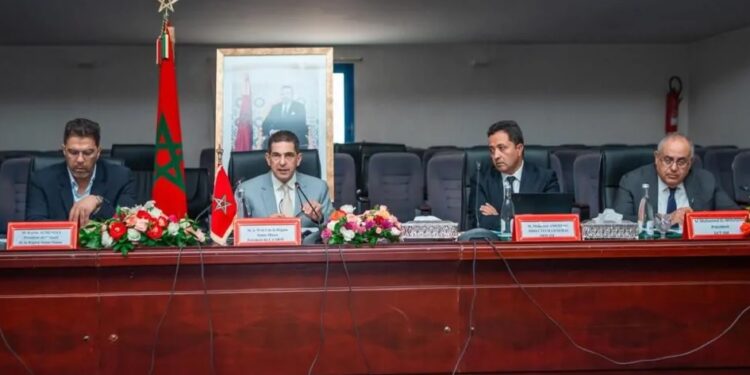 والي الجهة يشيد بدور الشركة الجهوية للخدمات ويدعو لتسريع المشاريع الاستراتيجية