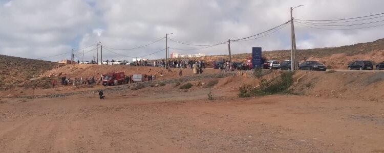 حادث سير يهز جماعة ميرلفت.. سيارة تقل أكثر من 8 أشخاص تنقلب في منحدر ساحلي