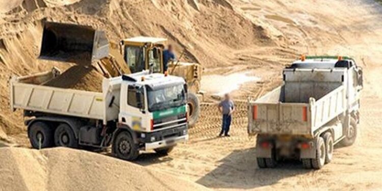 قضاة المجالس الجهوية للحسابات يكشفون اختلالات خطيرة في استغلال المقالع واتهامات بالفساد تطال رؤساء جماعات