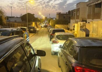 هرهورة تختنق بين فوضى الحراس العشوائيين وصمت السلطات