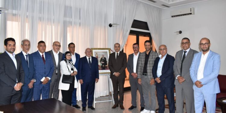 لقاء تواصلي هام بين عامل إقليم اشتوكة آيت باها ومكتب غرفة التجارة والصناعة والخدمات