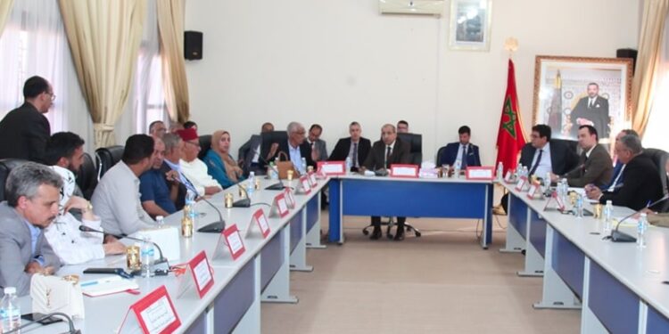 عامل إقليم اشتوكة آيت باها يعقد لقاء تواصليًا بجماعة أمي مقورن لاستعراض الوضع التنموي والتحديات المحلية