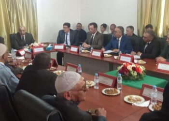 في لقاء تواصلي بجماعة سيدي بوسحاب.. عامل إقليم اشتوكة آيت باها يناقش قضايا استراتيجية تهم الساكنة والتنمية المحلية