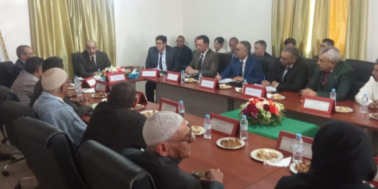 في لقاء تواصلي بجماعة سيدي بوسحاب.. عامل إقليم اشتوكة آيت باها يناقش قضايا استراتيجية تهم الساكنة والتنمية المحلية