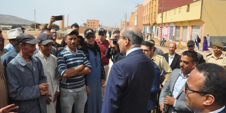 عامل اشتوكة آيت باها في آيت ميلك: لغة القلب تقرب المسؤول من الساكنة