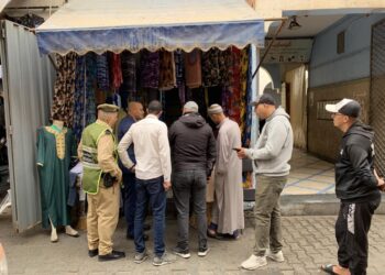 تنظيم الملك العمومي بتيزنيت: تدخل ميداني تحت إشراف قائد الملحقة الإدارية الأولى