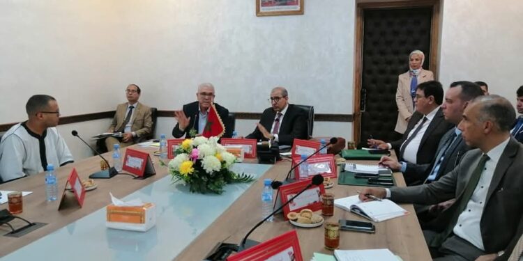 عامل اشتوكة آيت باها يعقد جلسة تواصلية موسعة بجماعة تسكدلت لتعزيز التنمية المحلية