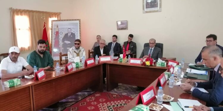 عامل اشتوكة آيت باها في آيت امزال: استماع، تقييم، وتطلعات لمستقبل الجماعة