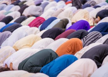 والي جهة سوس ماسة يترأس مراسم صلاة عيد الأضحى المبارك