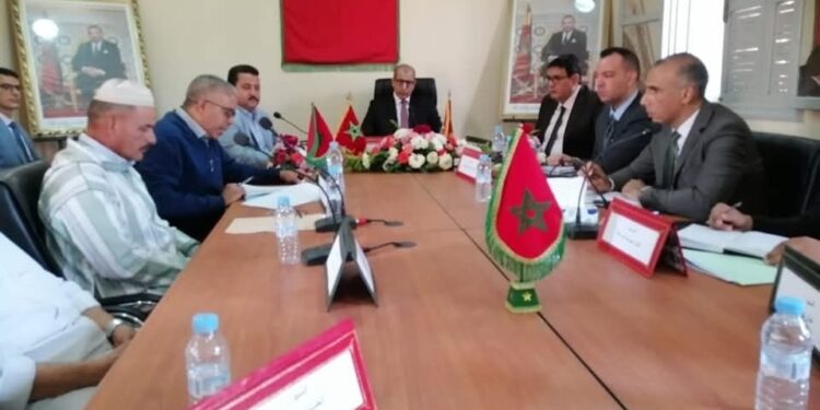 إقليم اشتوكة آيت باها: تعليمات عاملية لتعزيز الخدمات الصحية والتعليمية ومواجهة أزمة الماء بجماعة هلالة