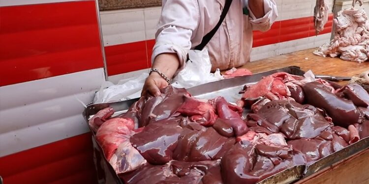 ارتفاع جنوني في أسعار اللحوم بـ”سيدي بيبي” يثير سخط المواطنين