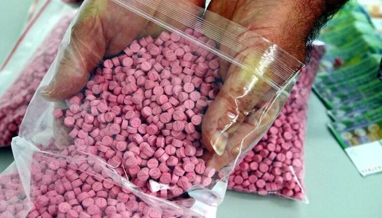 وجدة.. تفكيك شبكة لترويج المخدرات وحجز 10 آلاف قرص مهلوس