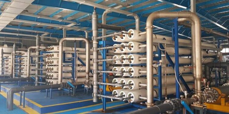 تحلية مياه البحر: استراتيجية وطنية لضمان الأمن المائي ومواجهة ندرة الموارد