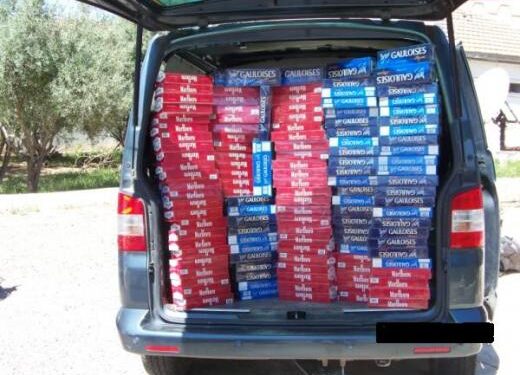 ضبط أموال ضخمة وسجائر مهربة بميناء ألميريا على متن حافلة قادمة من الناظور