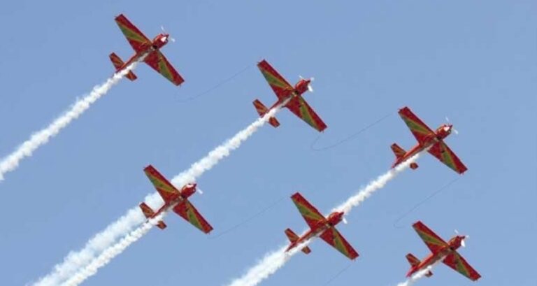 عيد العرش المجيد.. القوات المسلحة الملكية تنظم عروضا جوية وقفزات استعراضية بالمظلات