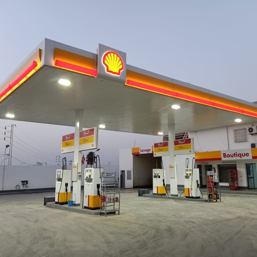 بين الحقيقة والمزايدة: هل وراء مقال “محطة الوقود بالقليعة” أجندة خفية؟