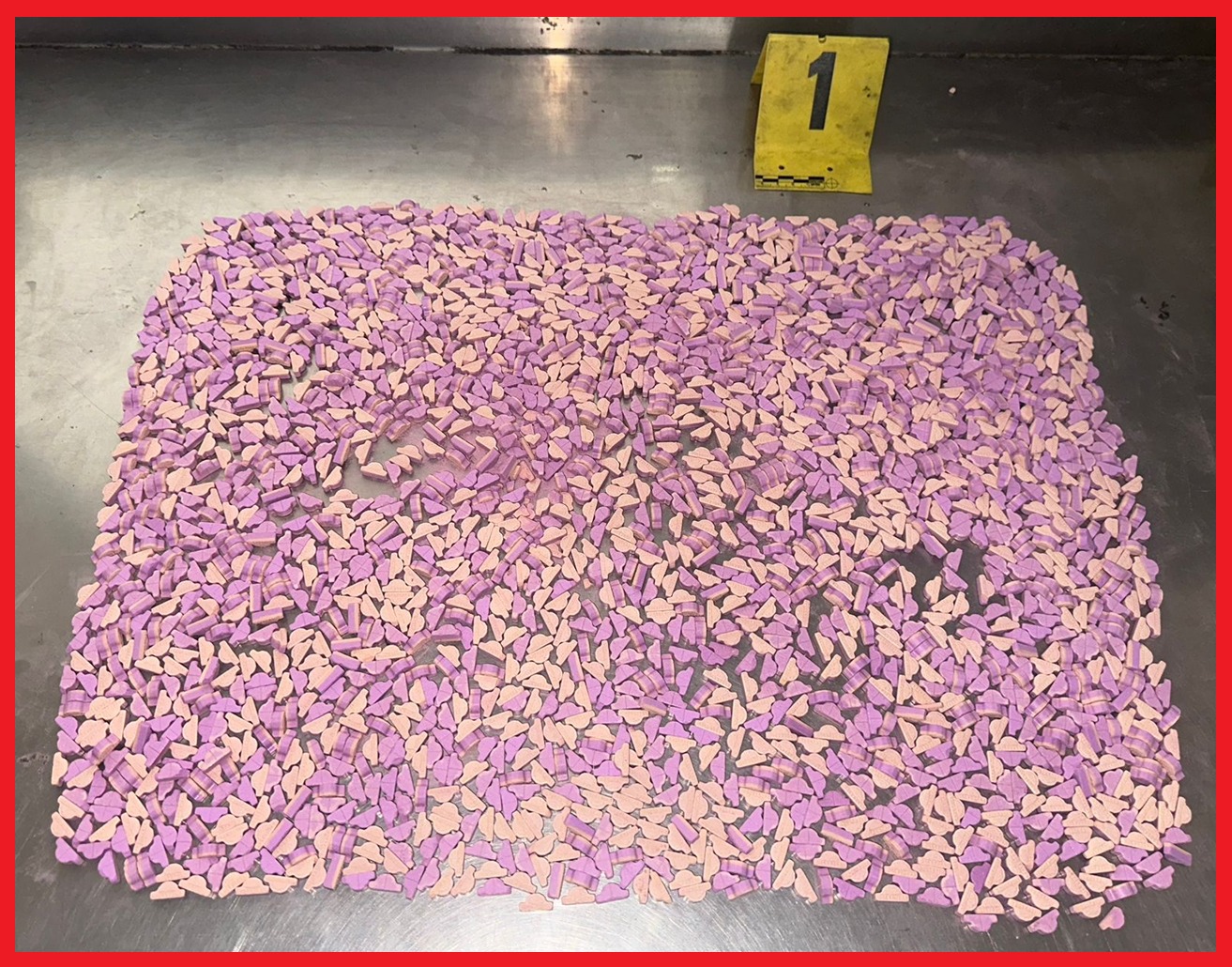 بناءً على معلومات دقيقة وفرتها مصالح DST.. توقيف مروجي مخدرات وحجز كمية كبيرة من أقراص الإكستازي بأكادير وانزكان