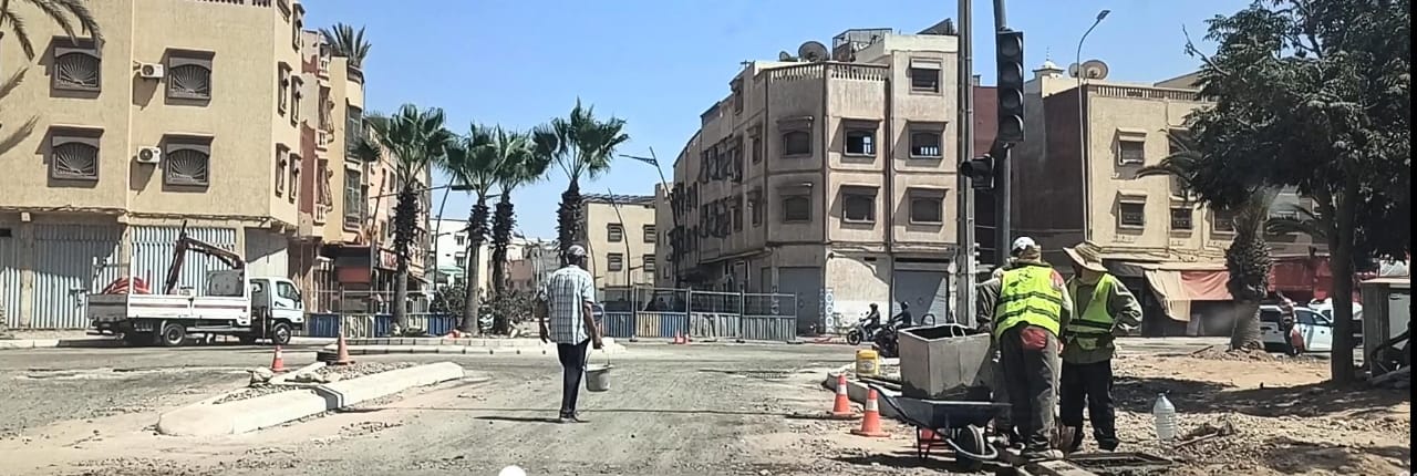 إنزكان: جدل واسع حول السلامة المهنية في ورش شارع مولاي علي الشريف
