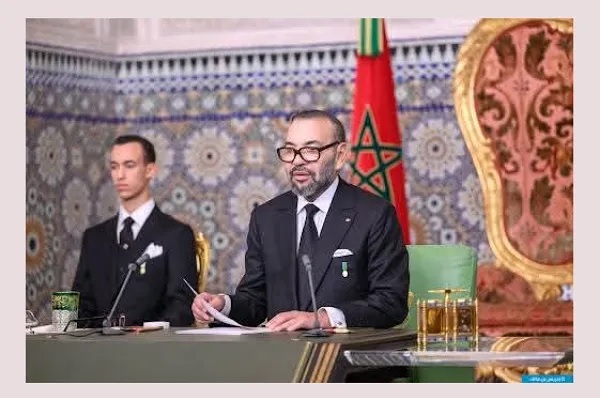 جريدة لوموند الفرنسية: خلفيات “لغز محمد السادس” والتناقضات الصارخة والكيل بمكيالين..