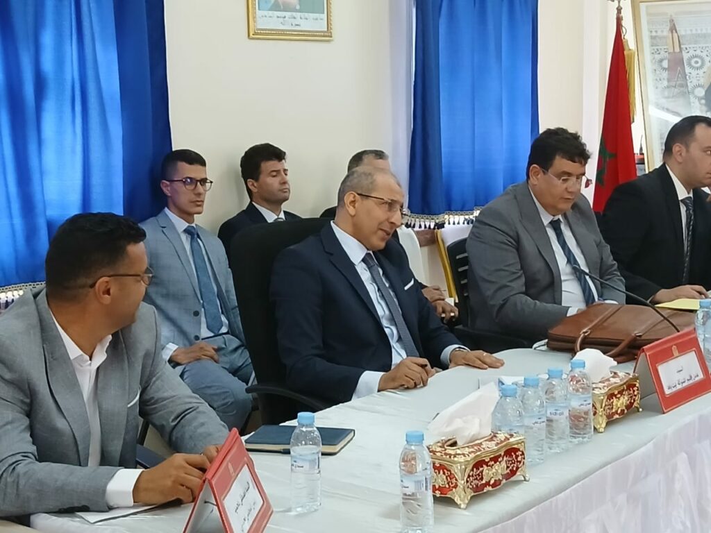 ضريبة الأراضي الحضرية غير المبنية تفتح فصلاً جديدًا من الجدل بين جماعة سيدي بيبي وشركة عقارية La taxe sur les terrains urbains non bâtis ouvre un nouveau chapitre de controverse entre la commune de Sidi Bibi et une société immobilière.