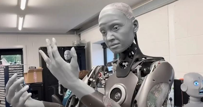 شركة صينية تطور روبوتا شبيها بالبشر يعبر عن المشاعر بشكل واقعي