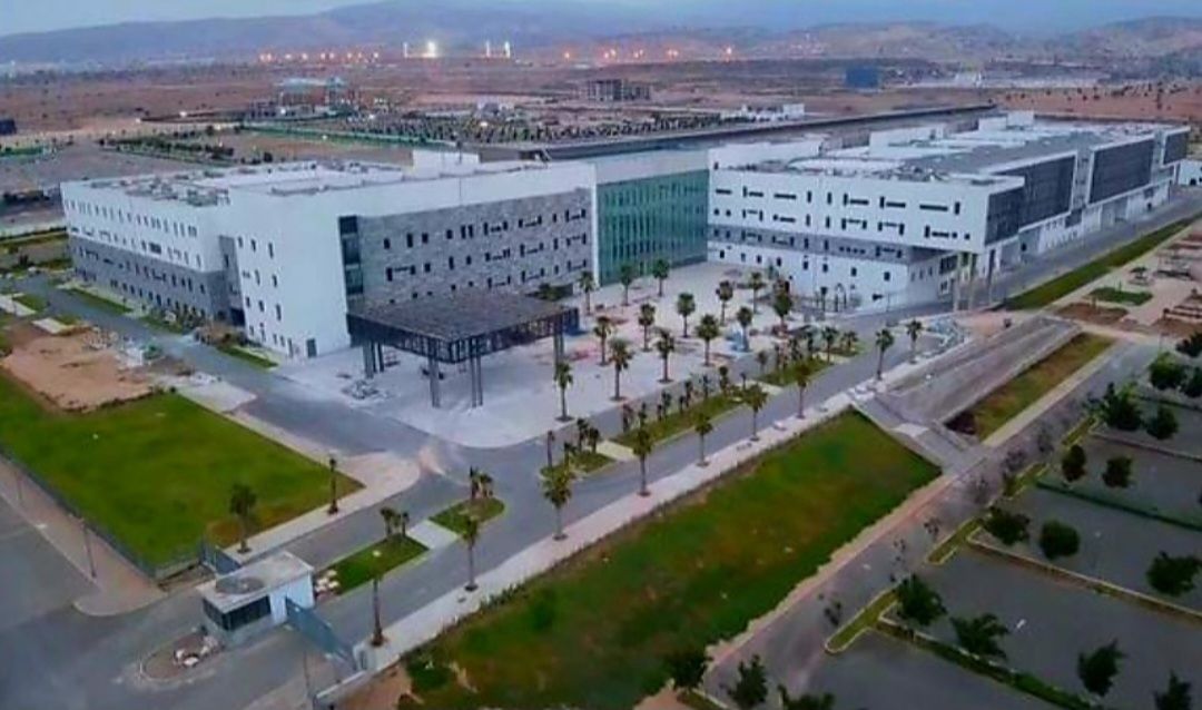 برلمانية تستنكر تأخر افتتاح المستشفى الجامعي بأكادير: عشر سنوات من الانتظار بلا جدوى