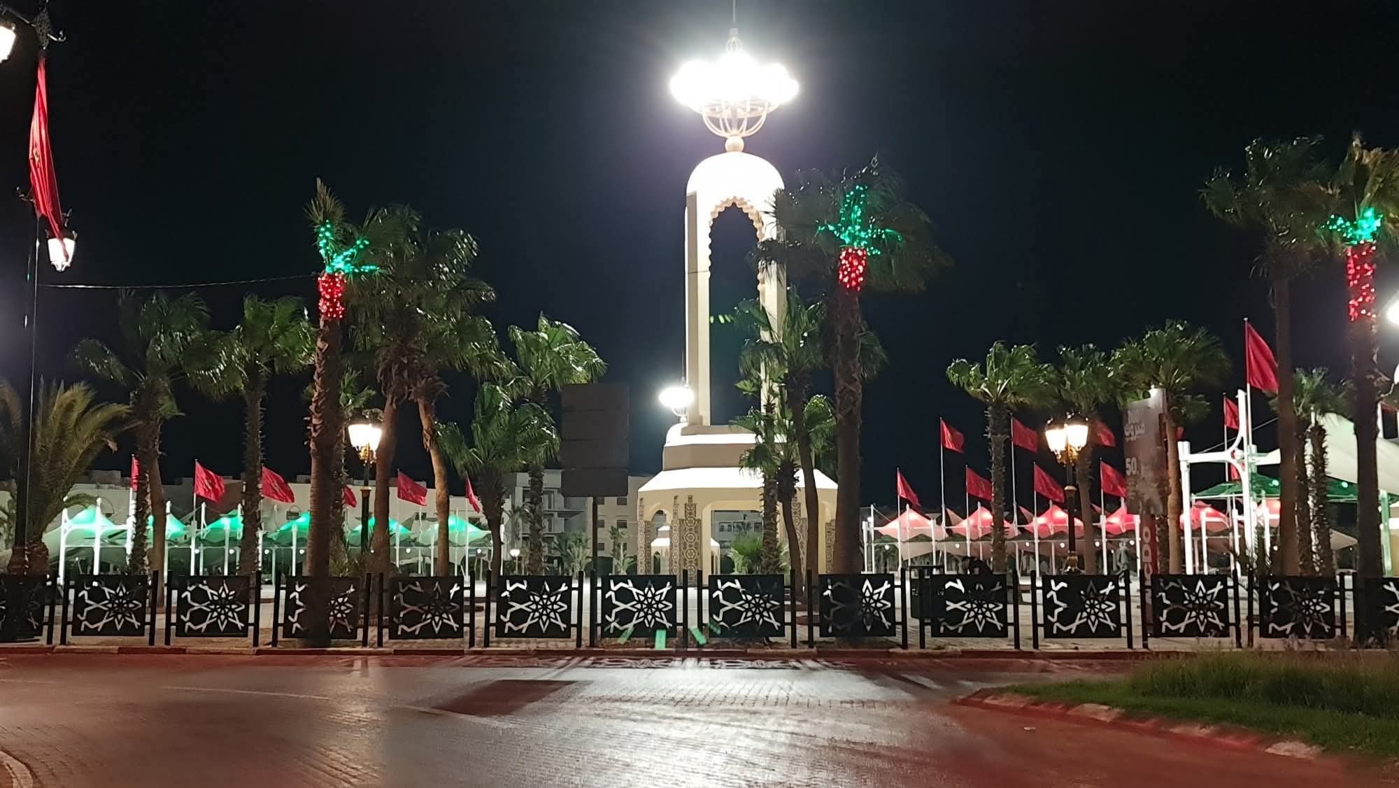 العيون تحتفل بذكرى 50 عامًا على إسترجاع الصحراء المغربية استعدادًا لخطاب ملكي إستثنائي بطعم النصر