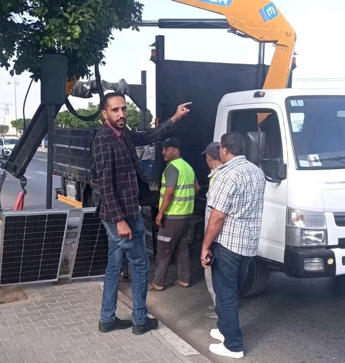 اشتوكة ايت باها:مشروع إنارة شمسية جديد يعزز البنية التحتية بمركز أربعاء آيت بوطيب