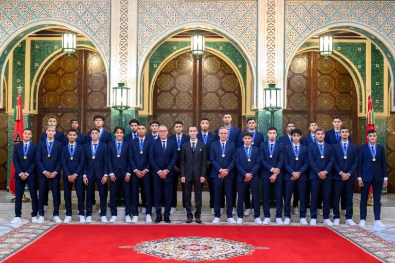 لاعبو المنتخب الوطني لأقل من 20 سنة يعربون عن عميق امتنانهم لجلالة الملك