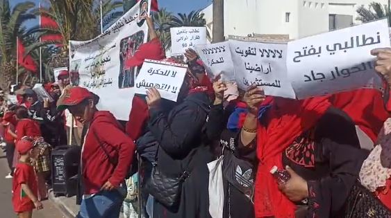 ضحايا الهدم يحتجون أمام ولاية جهة سوس ماسة… صرخة من سفوح الجبال بحثاً عن الإنصاف