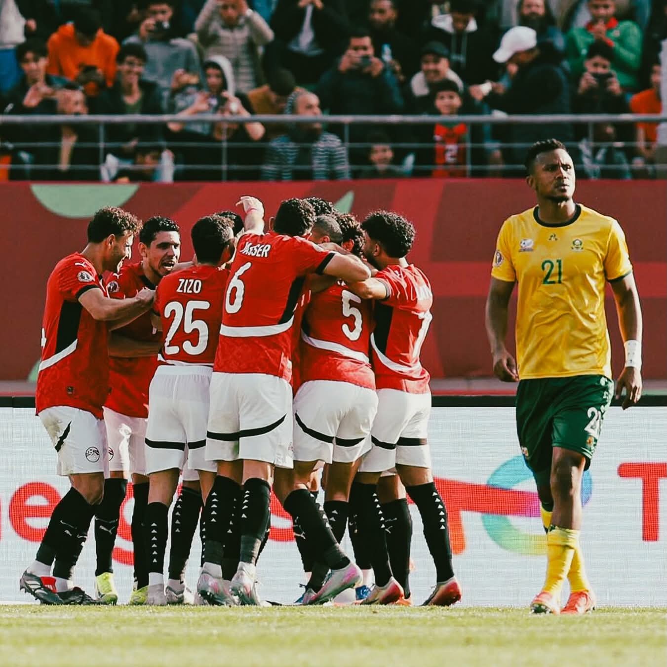 مصر تحقق فوزا صعبا على جنوب أفريقيا وتصبح أول المتأهلين إلى ثمن النهائي