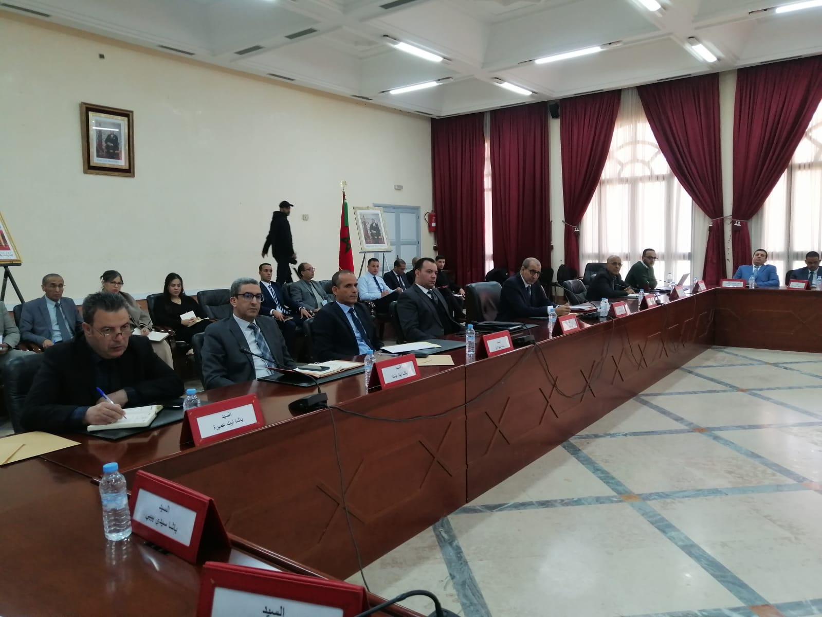 اشتوكة ايت باها. عامل الاقليم يتراس اجتماعا تنسيقيا للتحضير لكاس افريقيا للامم .