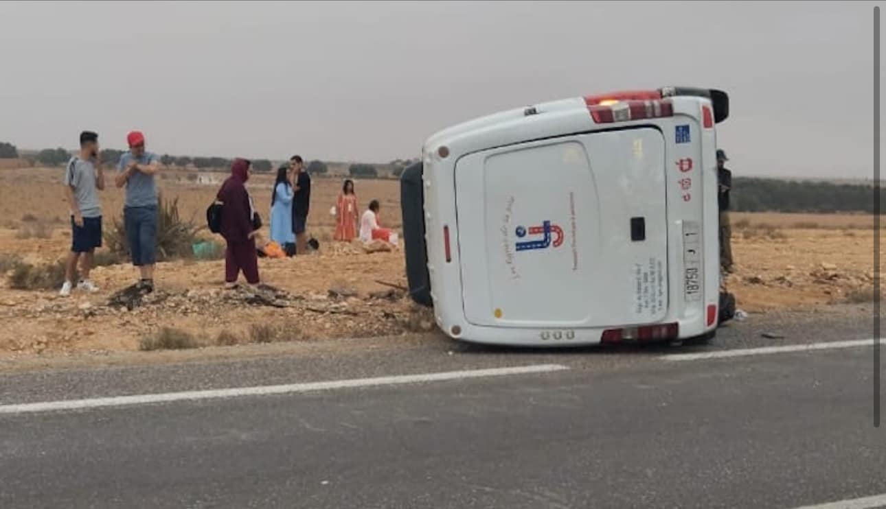 حادث مروع يهز إقليم الناظور: انقلاب حافلة لنقل المسافرين يسفر عن إصابات
